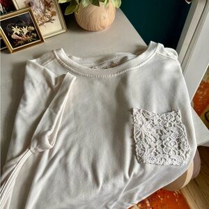 Cupio Short Sleeve Top with Lace Pocket